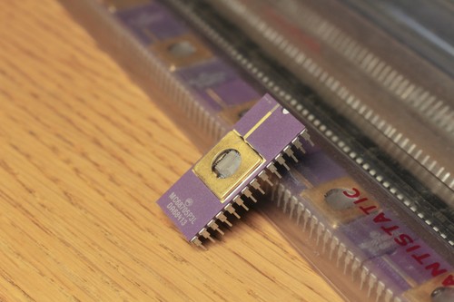 Motorola mc68705p3l eprom - motorola,