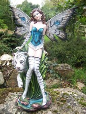 14340 tres grande figurine - tres,