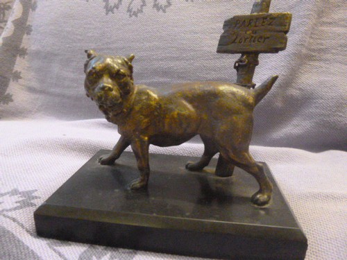Statuette animalier chien - , en