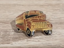 Pin's Ancien Bus Scolaire