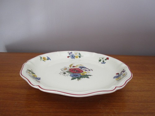 Plat gâteaux coupe de - à,