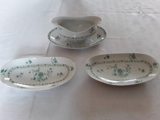 PORCELAINE LIMOGES BERNARDAUD MODELE PEKIN COULEUR VERT   2 RAVIERS ET 1 SAUCIER