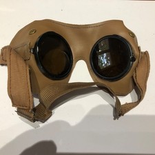 Militaria (5) WW2 Allemagne équipement du soldat lunettes à identifier