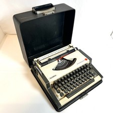 Machine à écrire OLYMPIA