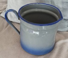 Ancien Pichet à eau en tôle émaillée Aubecq. Vintage 1940