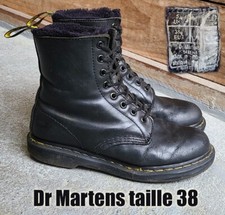 Dr MARTENS "Serena" taille 38 UK5 cuir noir mat 1460 fourrure
