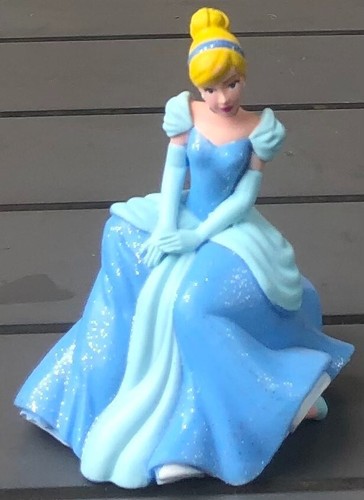Figurine cendrillon assise - figurine,