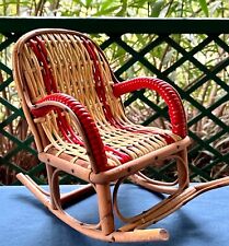Ancien fauteuil à bascule en rotin miniature Rocking-chair Poupées-Années 30/40