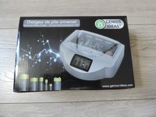 CHARGEUR DE PILE UNIVERSEL NEUF