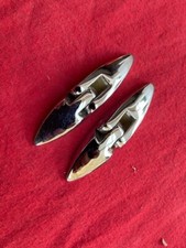 2 CHARNIERES DE CAPOT MOTEUR