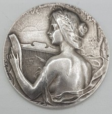 Médaille (ARGENT) : FEMME A LA HARPE - 1907 - (Attribuée).