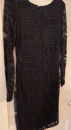 Robe noire ajustée - , en