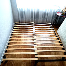 Sommier à lattes étirable. De 90cm à 1,80cm. Longueur 2 m.