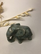 Petit éléphant en jade -