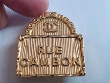 CHANEL BROCHE CHANEL PLAQUE