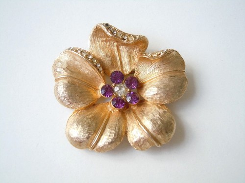 Broche sphinx fleur strass - broche,