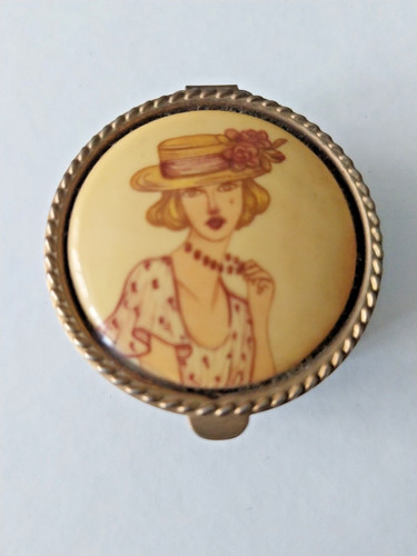 Boite pilule ancienne - boite,