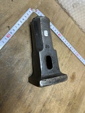 outil ancien marteau forgeron