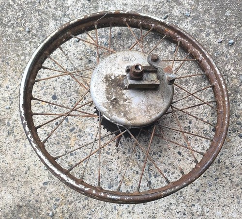 Roue arriere a broche - roue,