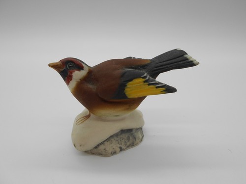 Figurine en biscuit - ,