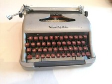 Machine à écrire mécanique de collection REMINGTON 1950 avec mallette