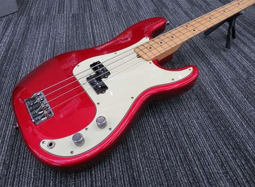 Guitare basse électrique