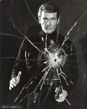 JAMES BOND 007 roger moore