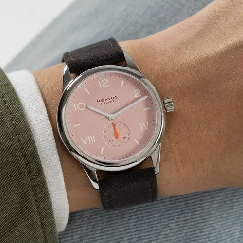 Nomos glashütte club - nomos, campus