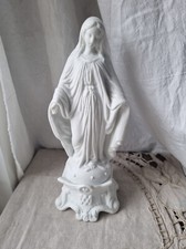 Statuette de la Vierge Marie