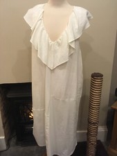 Robe blanche style smock Zara