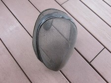 tres Ancien casque d'escrime