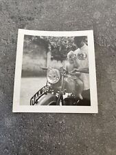 ancienne photo bebe sur moto peugeot souvenir collection