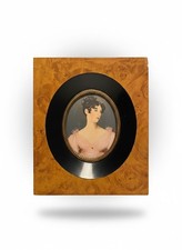 Portrait Miniature Élégante