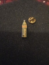 Pin's Eau Water Boisson Evian