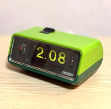 Ancien réveil à bascule