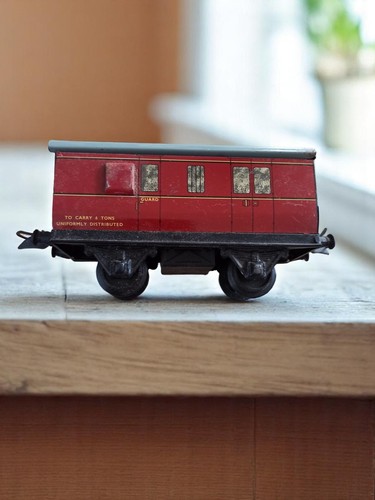 Wagon ancien tôle rouge - wagon,