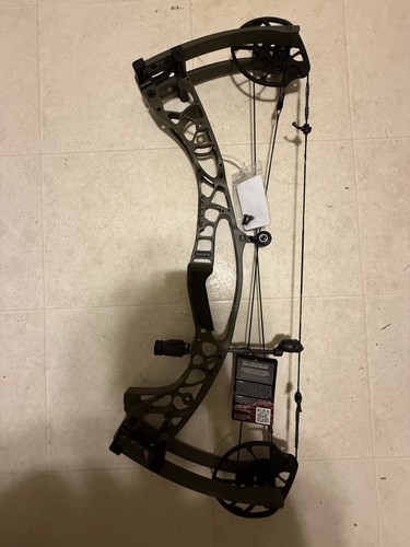 New hoyt alpha 29 right - new,