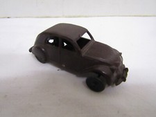 ancienne voiture miniature