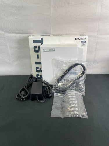 Qnap 133 white bay - ts-133,