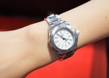 Montre à quartz TAG Heuer