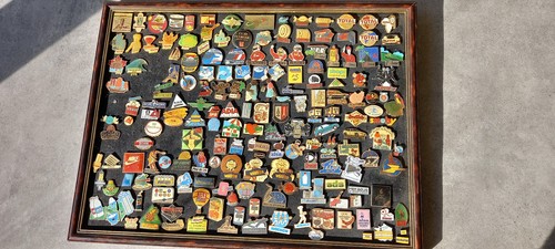 Beau lot 250 pin - 250, pin's