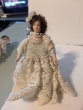 ancienne poupée mignonette porcelaine et tissu