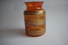 Vase oriental a décor en application  (46507)