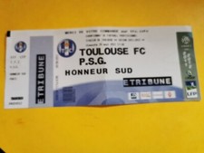 RARE ORIGINAL FOOTBALL PLACE TICKET  Toulouse / PSG Le 28 Aout 2011