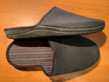 Paire de pantoufles chaussons T46 (G)