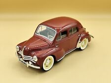 1/17 (no 1/18) Renault 4CV Rouge Bordeaux 1954 Solido Prestige