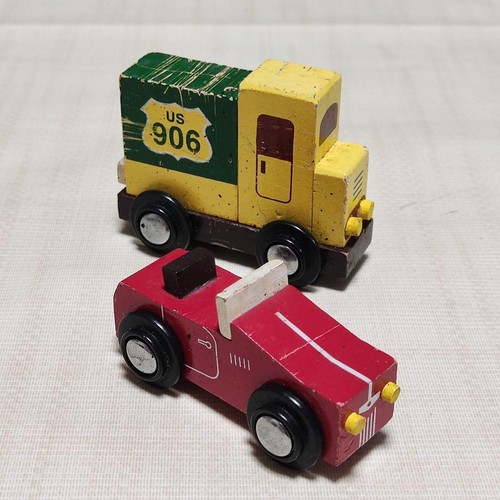 Voiture jouet bois vintage - jouet, en