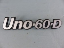 FIAT UNO 60 D  sigle emblème logo insigne monogramme hayon coffre en plastique