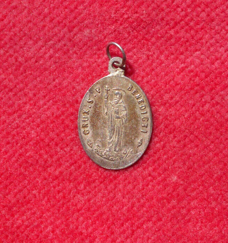 Saint benoit petite - ,