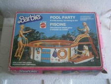 JOUET ANCIEN PISCINE BARBIE POUR POUPEE VINTAGE MATTEL (Lire l'annonce)